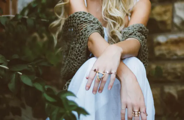 Koronkowe bluzki w stylu boho – delikatne i eleganckie propozycje