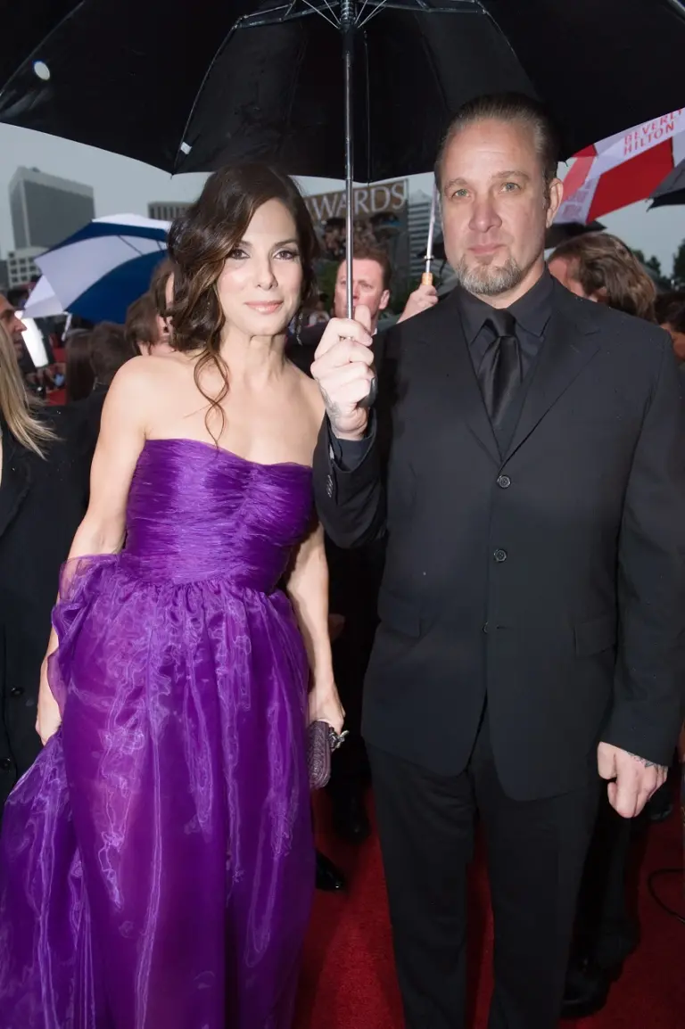 Sandra Bullock's husband, Jesse James, has affair. Sandra Bullock's husband, Jesse James, has affair.