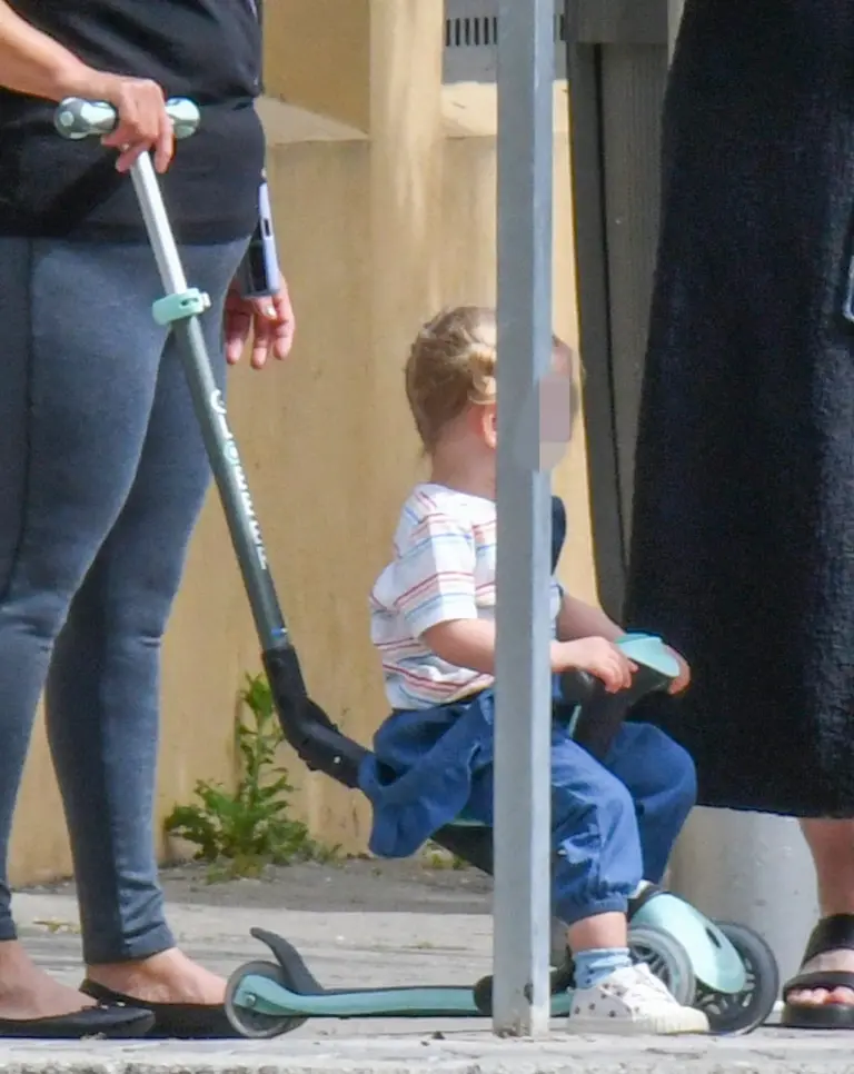 EXCLUSIVE: Amber Heard seen out in Madrid with her daughter after starting a new life in the Spanish capital after her messy divorce from Johnny Depp EXCLUSIVE: Amber Heard seen out in Madrid with her daughter after starting a new life in the Spanish capital after her messy divorce from Johnny Depp