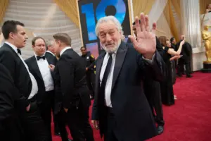 Robert De Niro i Tiffany Chen ujawniają imię dziecka. Pokazali jego pierwsze zdjęcie Robert De Niro i Tiffany Chen ujawniają imię dziecka. Pokazali jego pierwsze zdjęcie