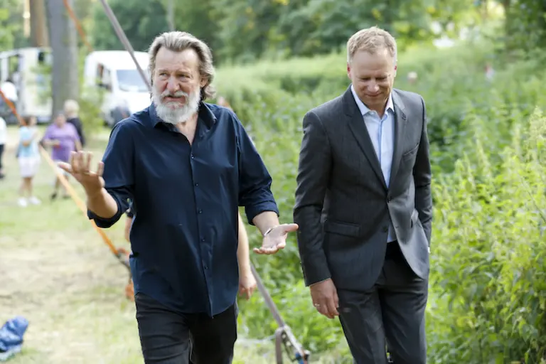 scena z: Maciej Stuhr, Robert Więckiewicz, SK:, , fot. Telus/AKPA scena z: Maciej Stuhr, Robert Więckiewicz, SK:, , fot. Telus/AKPA
