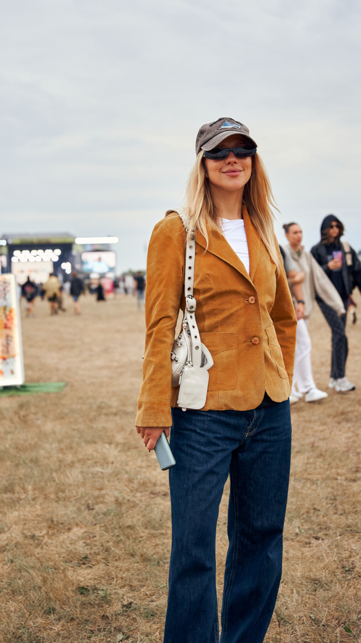 0aae62a3-e986-4038-a3d3-25242389d8ac