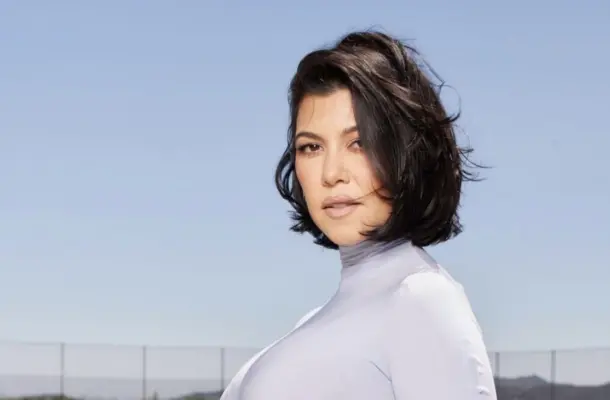 Kourtney Kardashian w zaawansowanej ciąży sfotografowana przez paparazzi