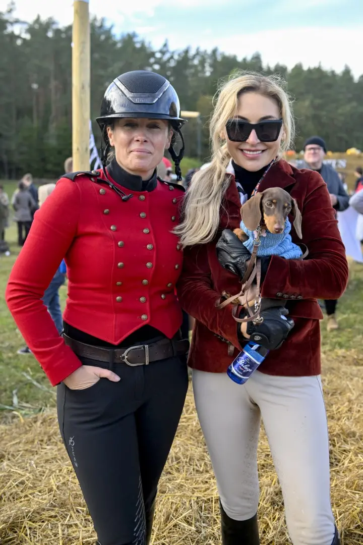 Dorota Weka, Karolina Ferenstein-Kraśko