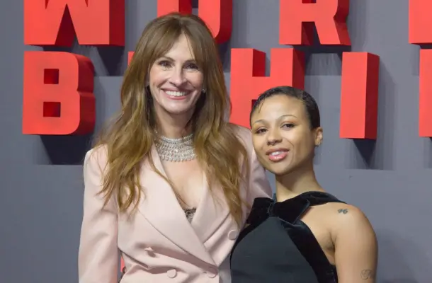 56-letnia Julia Roberts zachwyciła na czerwonym dywanie. Jakie nogi!