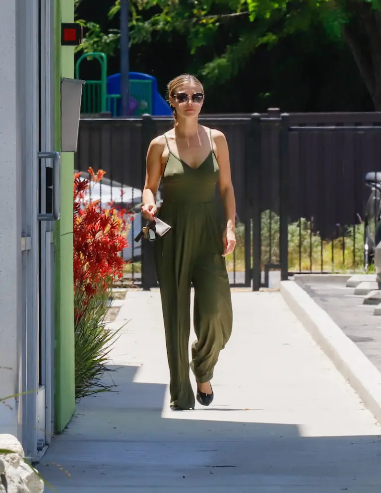 EXCLUSIVE: Joanna Krupa is seen running errands in Los Angeles. EXCLUSIVE: Joanna Krupa is seen running errands in Los Angeles.