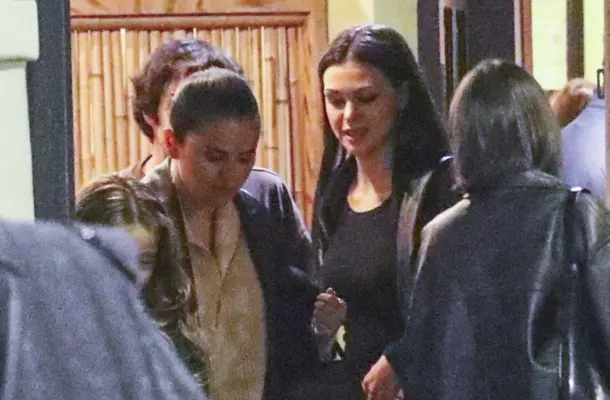 Selena Gomez z ukochanym wyprawili urodziny Nicoli Peltz-Beckham w stylu „piżama party”