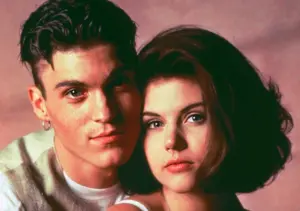 Tiffani Thiessen, gwiazda „Beverly Hills 90210” skończyła 50 lat! Dziś chwali się półnagim zdjęciem