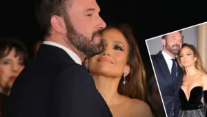 J.Lo w olśniewającej sukni całuje Bena Afflecka na premierze filmu. Tak dementują plotki o kryzysie? (FOTO) J.Lo w olśniewającej sukni całuje Bena Afflecka na premierze filmu. Tak dementują plotki o kryzysie? (FOTO)