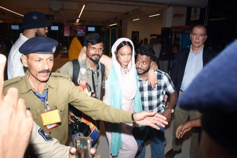 Rihanna is seen at Mumbai airport Rihanna is seen at Mumbai airport