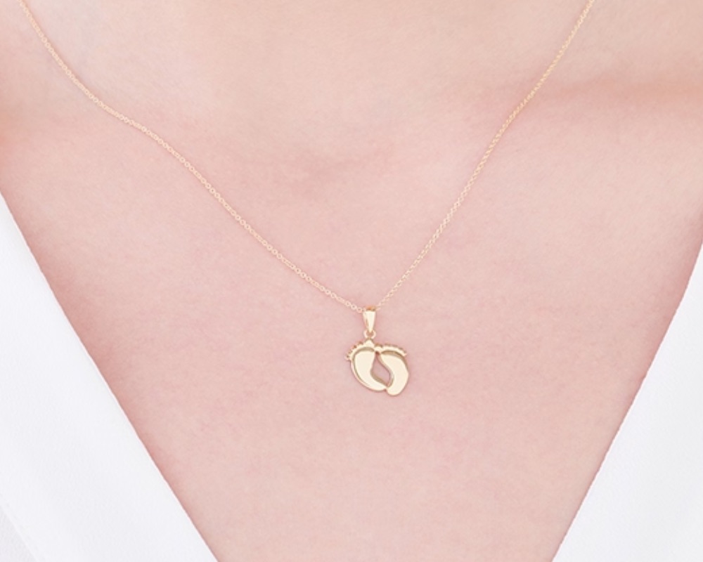 Jak zachować ważne wspomnienia w formie biżuterii?