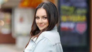 Ewa Farna komentuje swoją szczuplejszą sylwetkę i przekonuje, że odłożyła tylko dwa produkty Ewa Farna komentuje swoją szczuplejszą sylwetkę i przekonuje, że odłożyła tylko dwa produkty