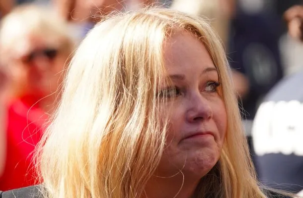 Christina Applegate cierpi na nieuleczalną chorobę. W jej mózgu wykryto aż 30 zmian