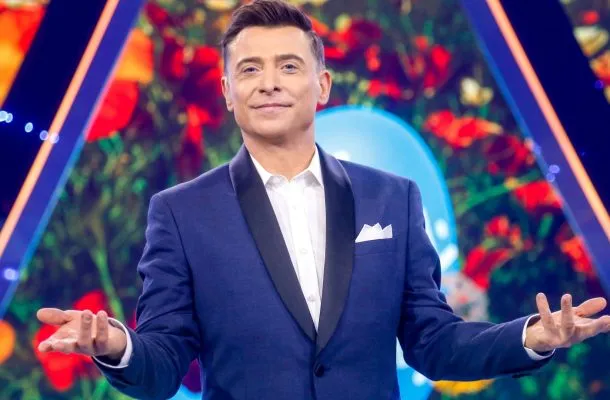 Nie tylko „Tak to leciało”. Wiadomo, co jeszcze Kacper Kuszewski będzie robił w TVP