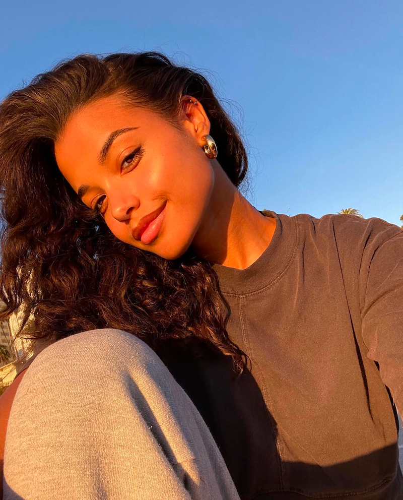 Instagram/ @ellabalinska