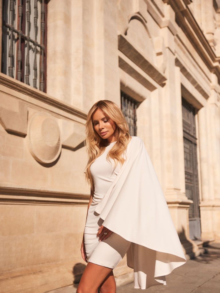 Styl z klasą na wielkie chwile. Izabela Janachowska w kampanii MOHITO