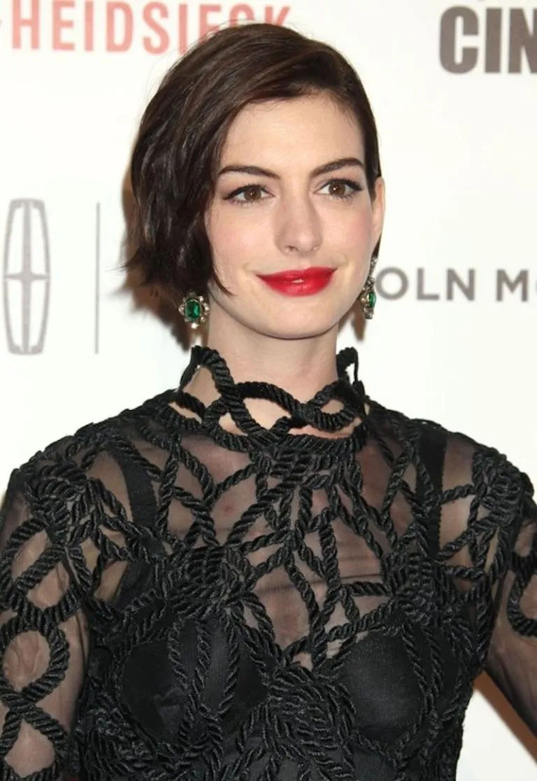 anne-hathaway1-7 anne-hathaway1-7