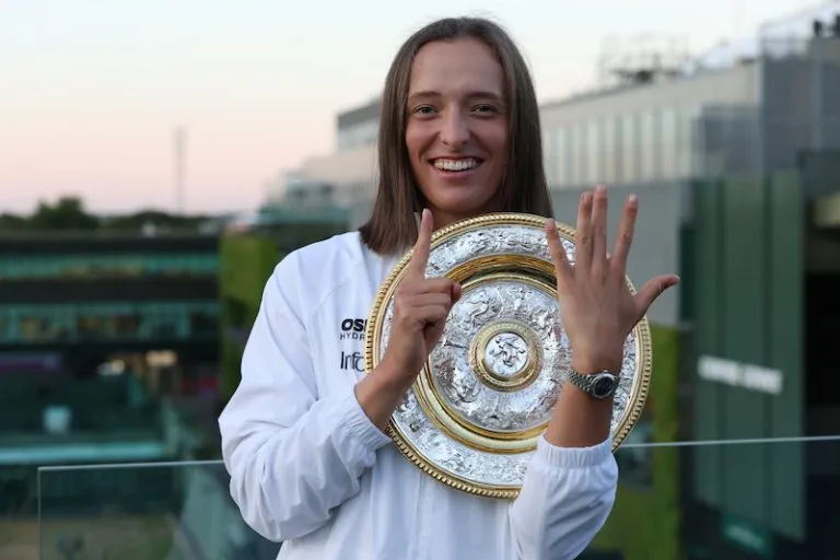 Tennis 2025: Wimbledon WTA: Swiatek Routs Anisimova 6:0 6:0 Tennis 2025: Wimbledon WTA: Swiatek Routs Anisimova 6:0 6:0