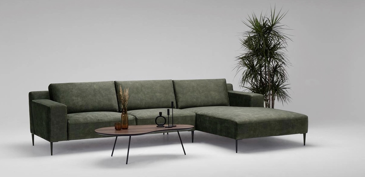 Nowoczesne narożniki do salonu marki Ramaro