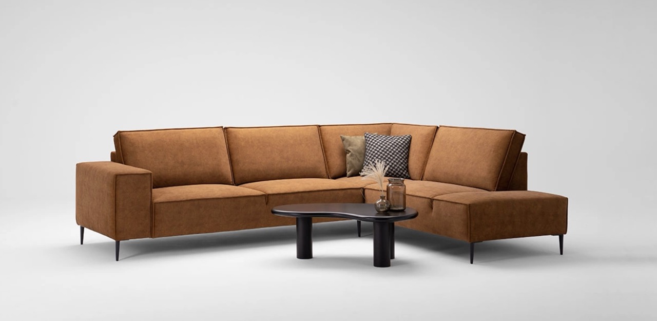 Nowoczesne narożniki do salonu marki Ramaro