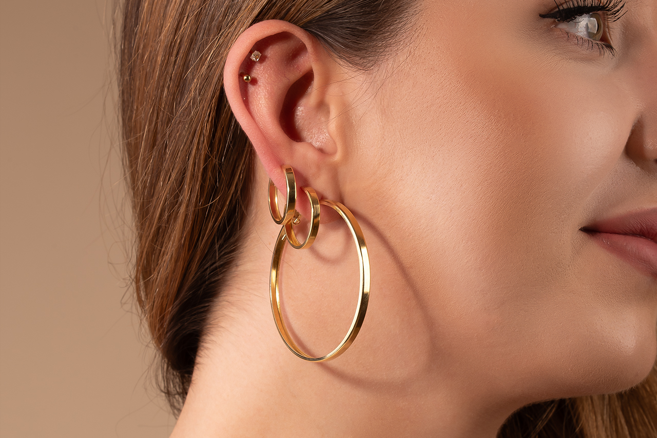 Biżuteryjny power dressing. Jak jedne kolczyki potrafią dodać pewności siebie w pracy i po godzinach?