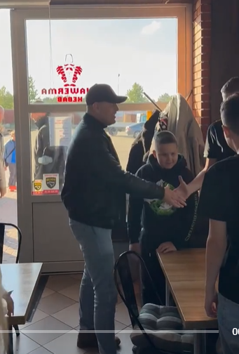 Karol Nawrocki spełnił nietypową obietnicę. Tak zaskoczył uczniów