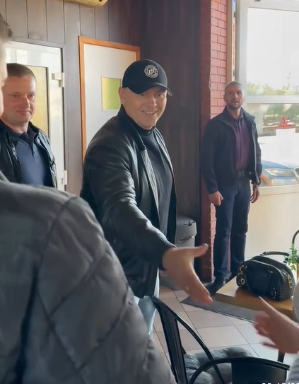 Karol Nawrocki spełnił nietypową obietnicę. Tak zaskoczył uczniów