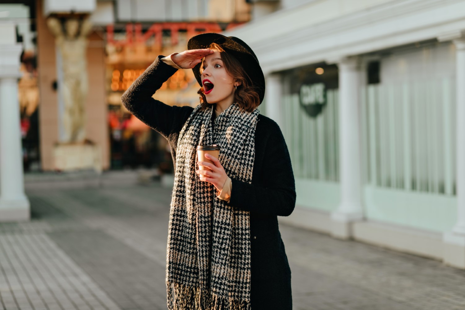 Akcesoria w roli głównej – przewodnik po stylowych dodatkach