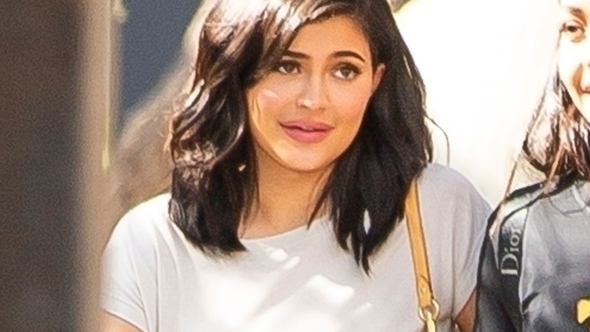 Kylie Jenner chwali się kondycją włosów: Nareszcie!!! (FOTO) Kylie Jenner chwali się kondycją włosów: Nareszcie!!! (FOTO)