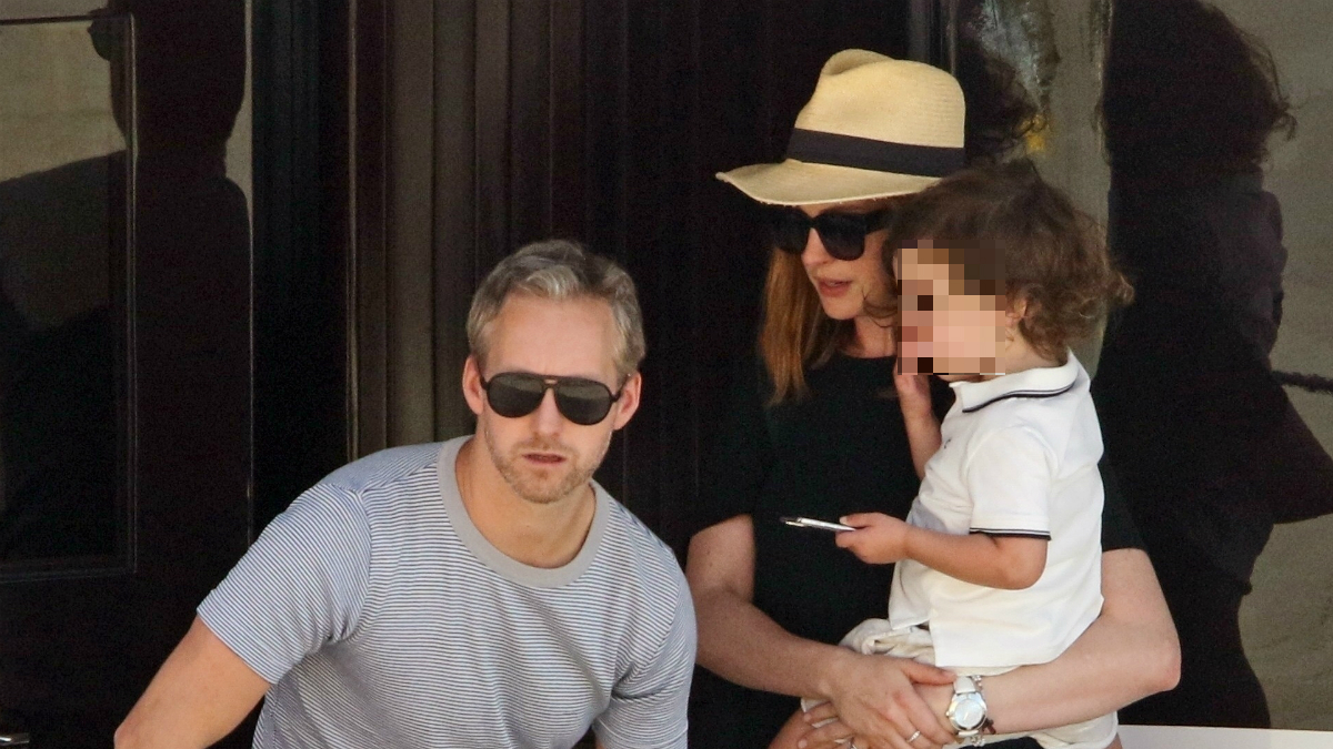 Anne Hathaway przefarbowała się na blond? Anne Hathaway przefarbowała się na blond?