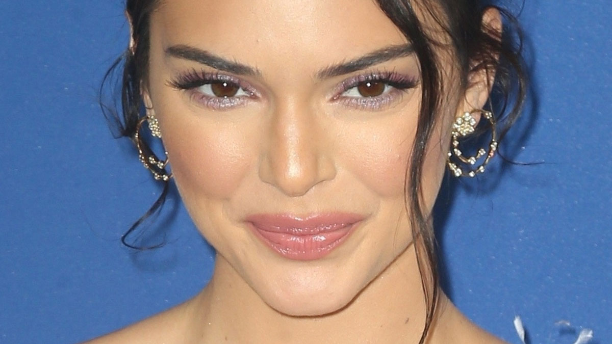 Nie uwierzycie, jak wg Kendall Jenner wyglądają naturalne paznokcie! Nie uwierzycie, jak wg Kendall Jenner wyglądają naturalne paznokcie!