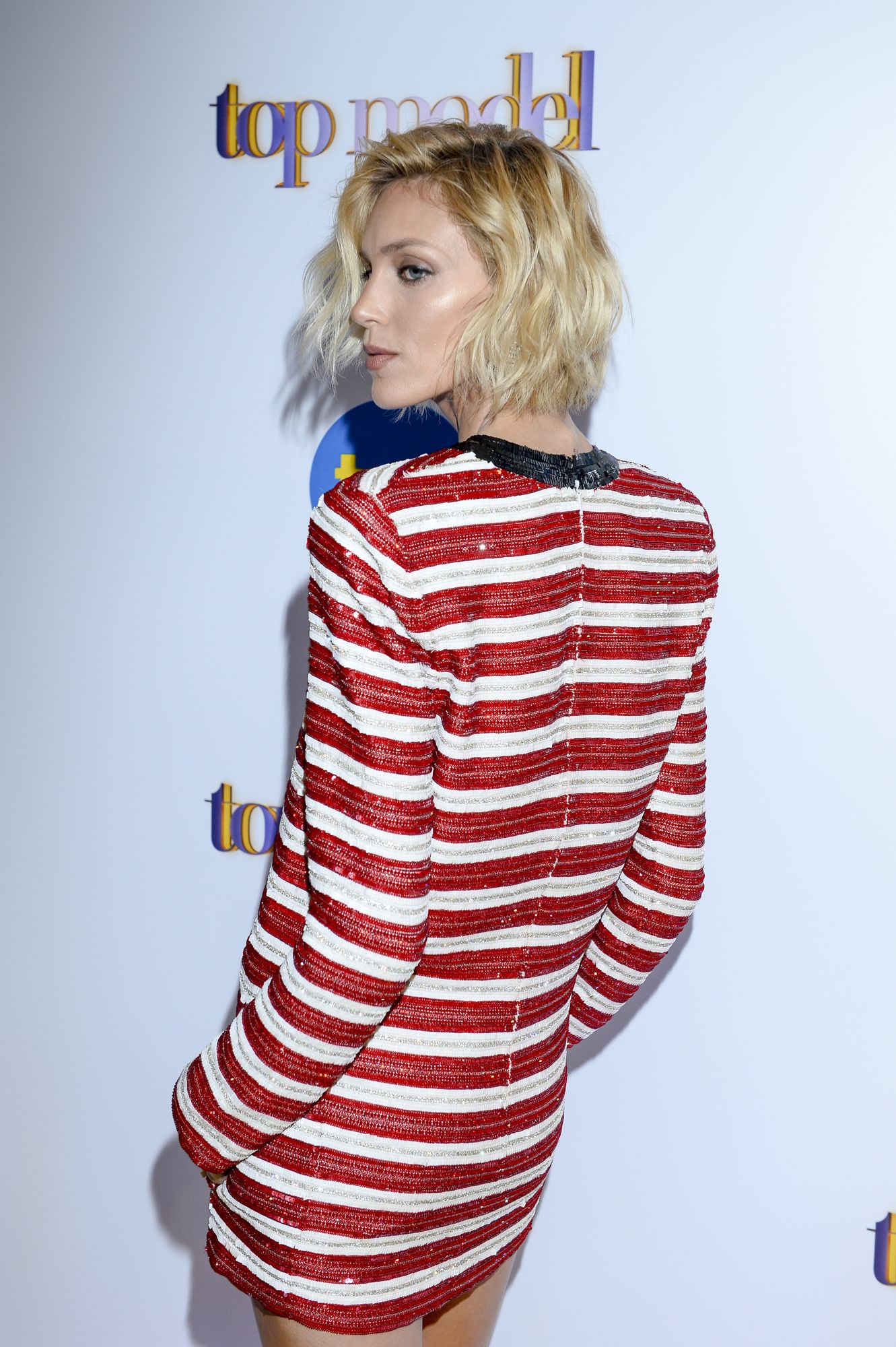 Anja Rubik cała w cekinach. Ta sukienka stanie się hitem karnawału? Anja Rubik cała w cekinach. Ta sukienka stanie się hitem karnawału?