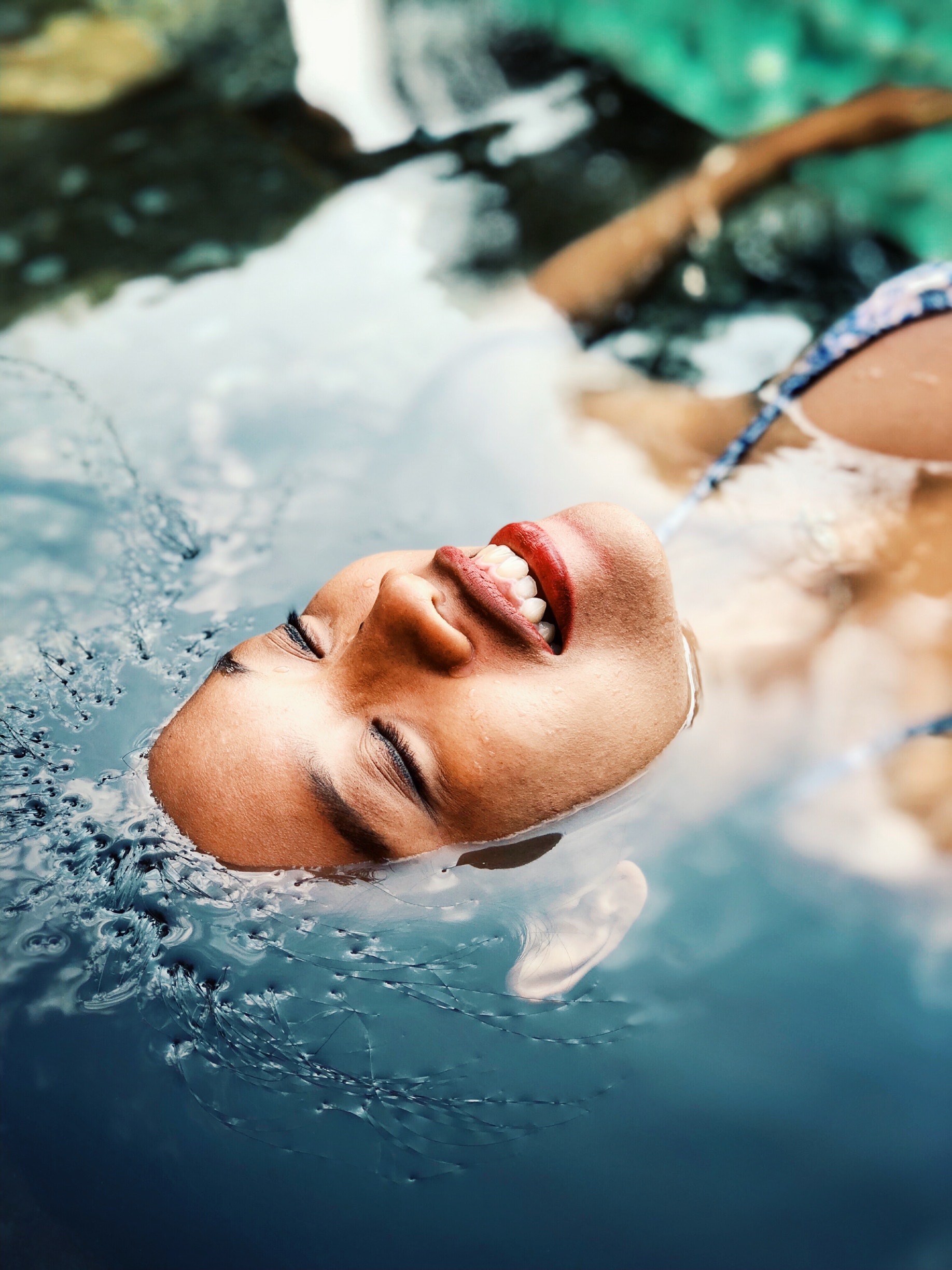 Zmagasz się z trądzikiem? A może zmarszczkami? Przyda Ci się retinol Zmagasz się z trądzikiem? A może zmarszczkami? Przyda Ci się retinol