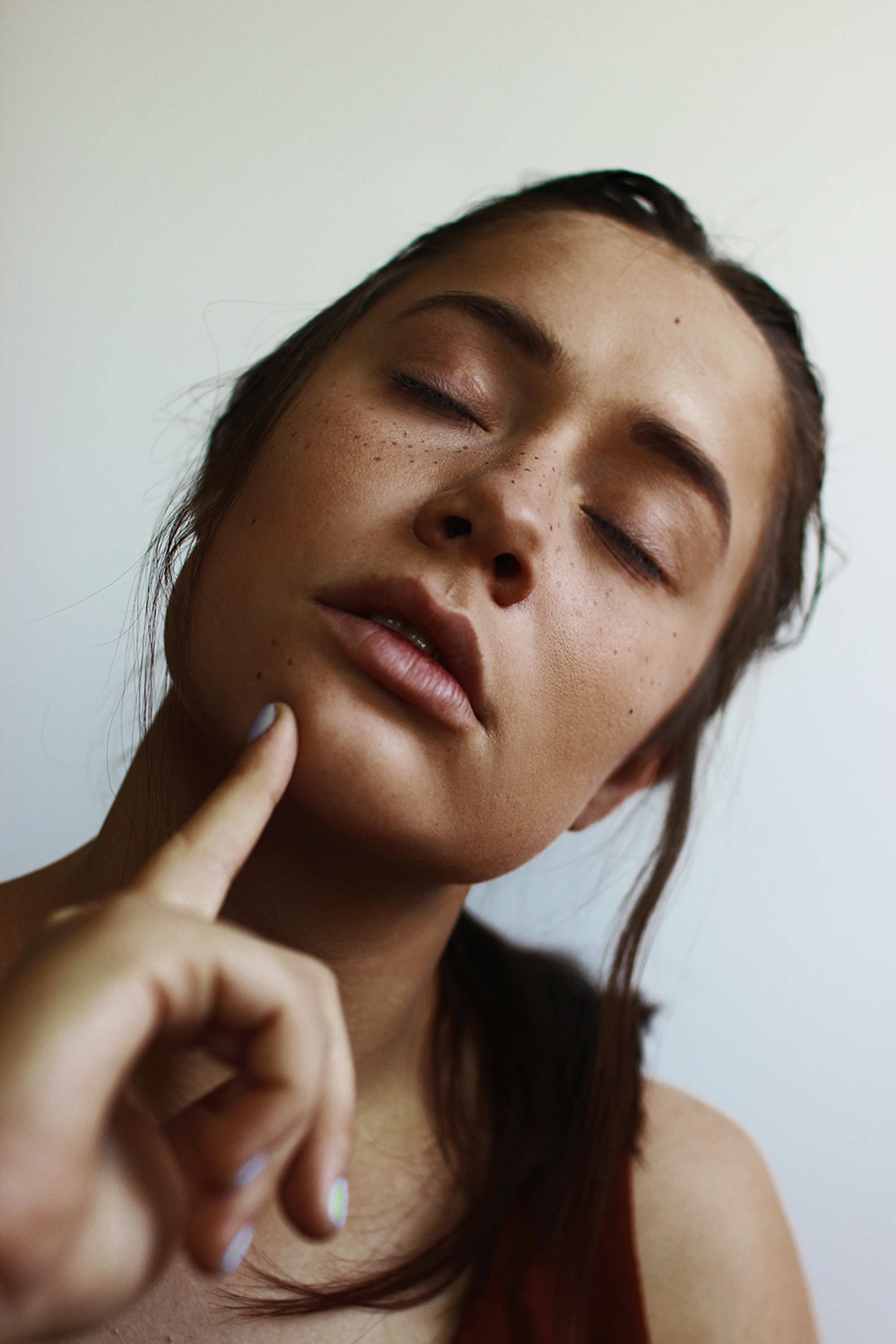 Zmagasz się z trądzikiem? A może zmarszczkami? Przyda Ci się retinol Zmagasz się z trądzikiem? A może zmarszczkami? Przyda Ci się retinol