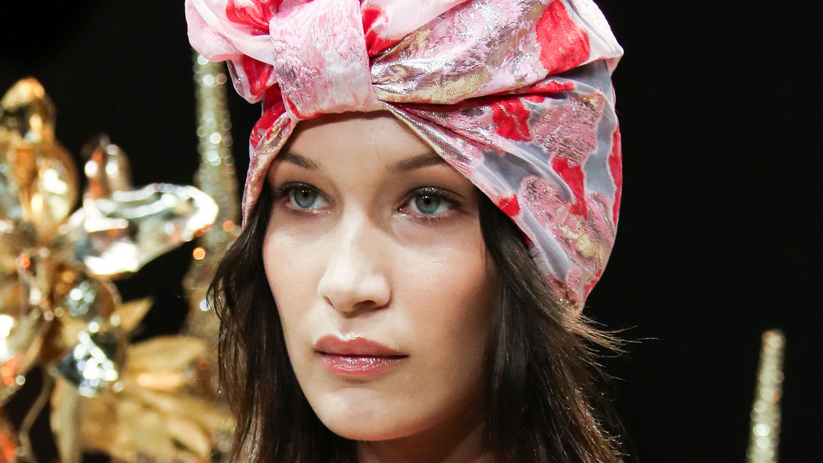 SOS! Czy Bella Hadid potrzebuje pomocy? Co stało się z jej włosami? SOS! Czy Bella Hadid potrzebuje pomocy? Co stało się z jej włosami?