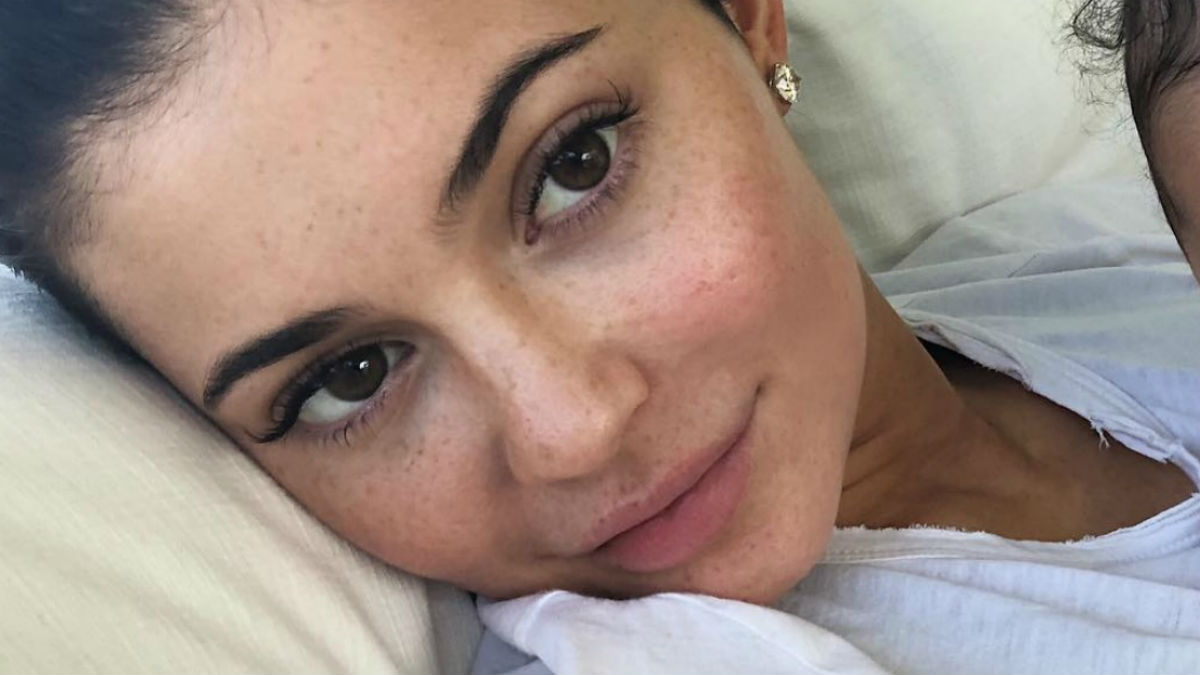 Kylie Jenner pokazała zapowiedź nowej palety! Spójrzcie na jej makijaż! Kylie Jenner pokazała zapowiedź nowej palety! Spójrzcie na jej makijaż!