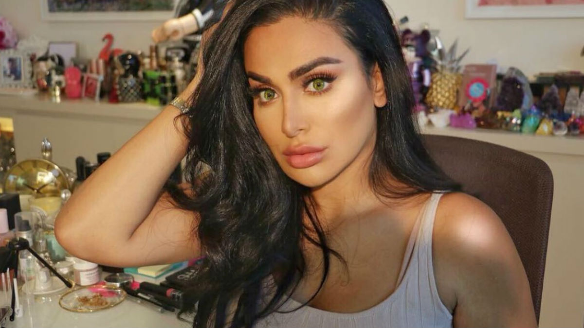 Huda Kattan zamieściła kontrowersyjny wpis na blogu! Internauci są oburzeni! Huda Kattan zamieściła kontrowersyjny wpis na blogu! Internauci są oburzeni!