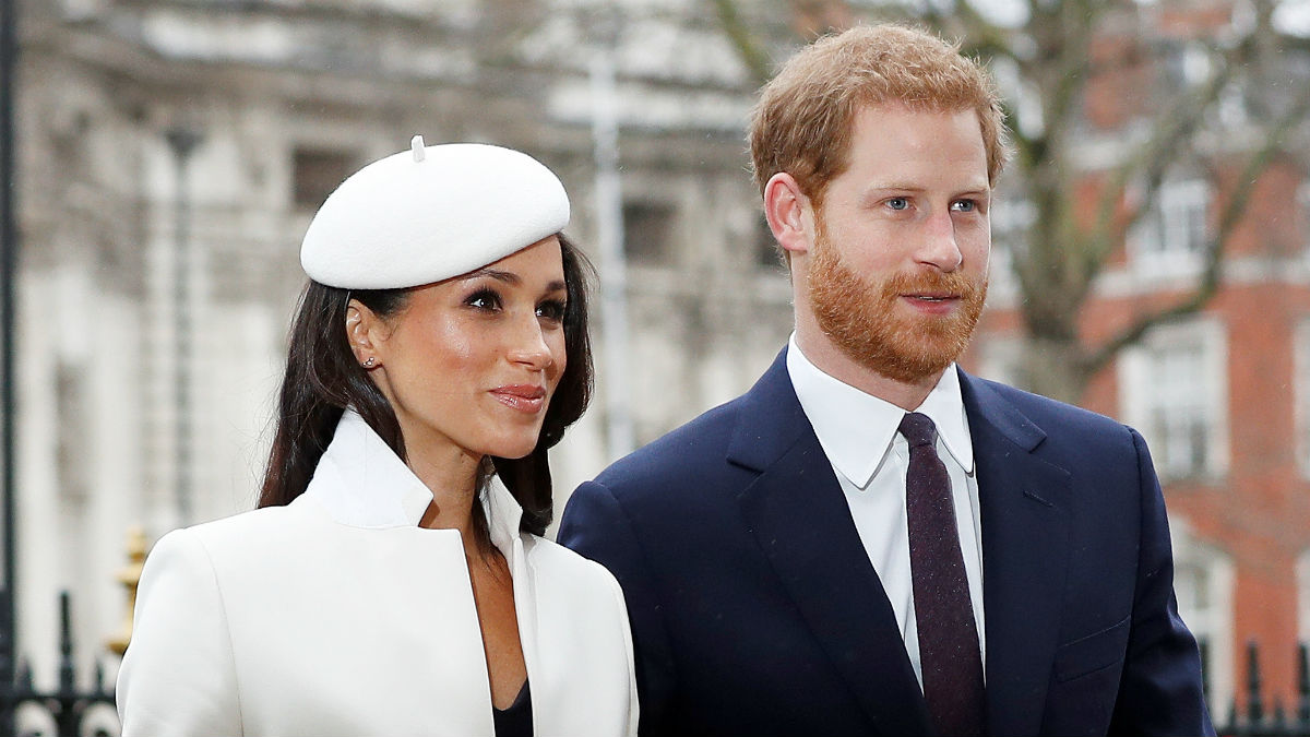 Meghan Markle debiutuje w nowych brwiach! Są inspirowane brwiami Audrey Hepburn! Meghan Markle debiutuje w nowych brwiach! Są inspirowane brwiami Audrey Hepburn!
