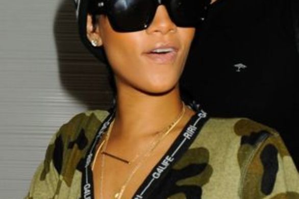 Rihanna i jej torebka z penisem (FOTO)