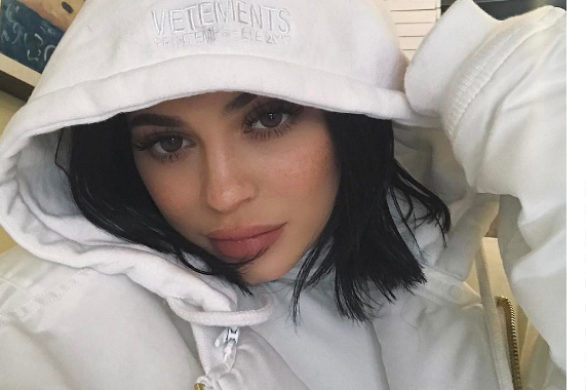 Myślicie, że Kylie nie powiększyła piersi? Te snapy nie pozostawiają wątpliwości