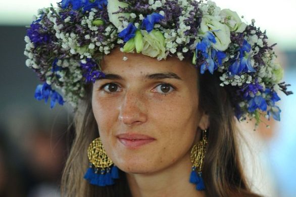 Ta stylizacja Kamili Szczawińskiej może być dla Was letnią inspiracją