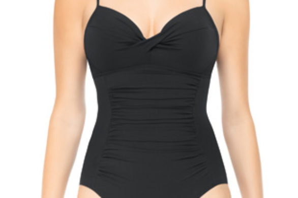 Wyszczuplające kostiumy kąpielowe od Spanx (FOTO)