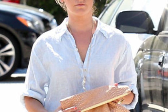 Miejski styl w wydaniu Ashley Tisdale (FOTO)