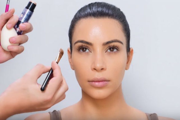 Makijaż Kim Kardashian krok po kroku – strobing [VIDEO]