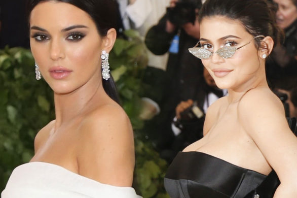 Kendall i Kylie Jenner na MET 2018. Obserwatorzy: Czemu tak nudno? (FOTO)