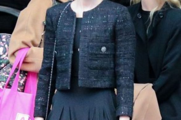 Pudełkowy żakiet i szerokie spodnie – w stylu Lily Collins