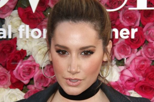 Ashley Tisdale świeciła sutkami na czerwonym dywanie!