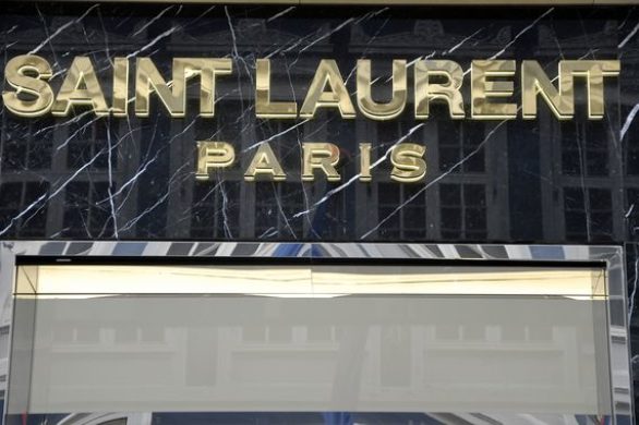 Hedi Slimane odchodzi z domu mody Saint Laurent