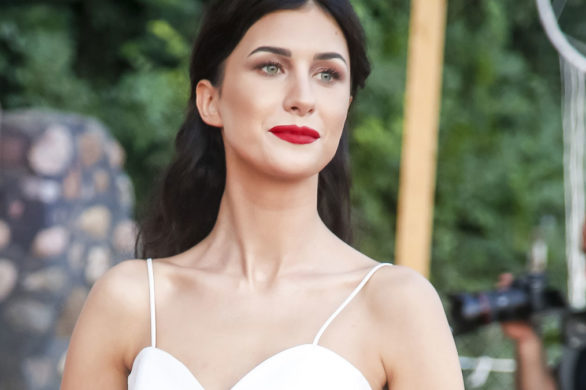 Widziałyście suknię ślubną Ewy Mielnickiej? Miss założyła ją po raz drugi!