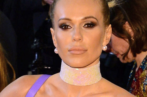 Doda i jej dziwaczna fryzura na czerwonym dywanie w Cannes (FOTO)